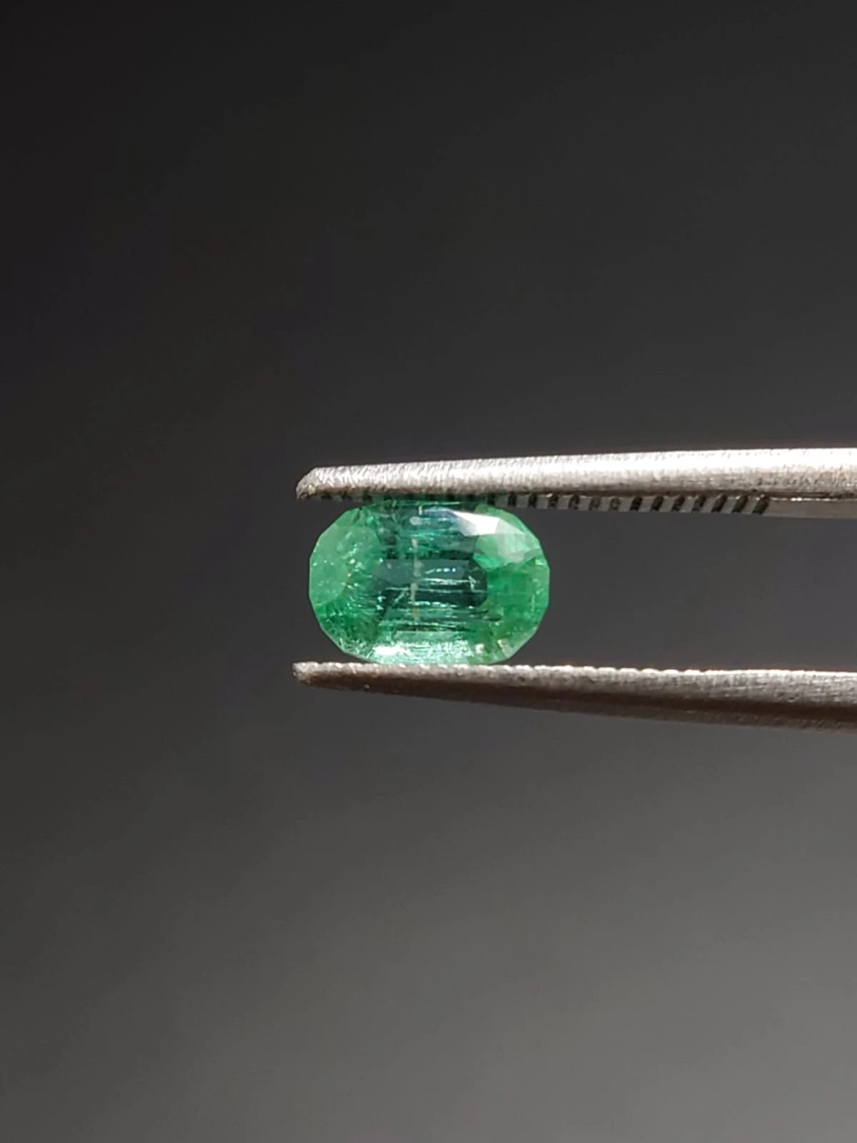 0.91ct Natural Emerald from Panjshir Afghanistan — view 4